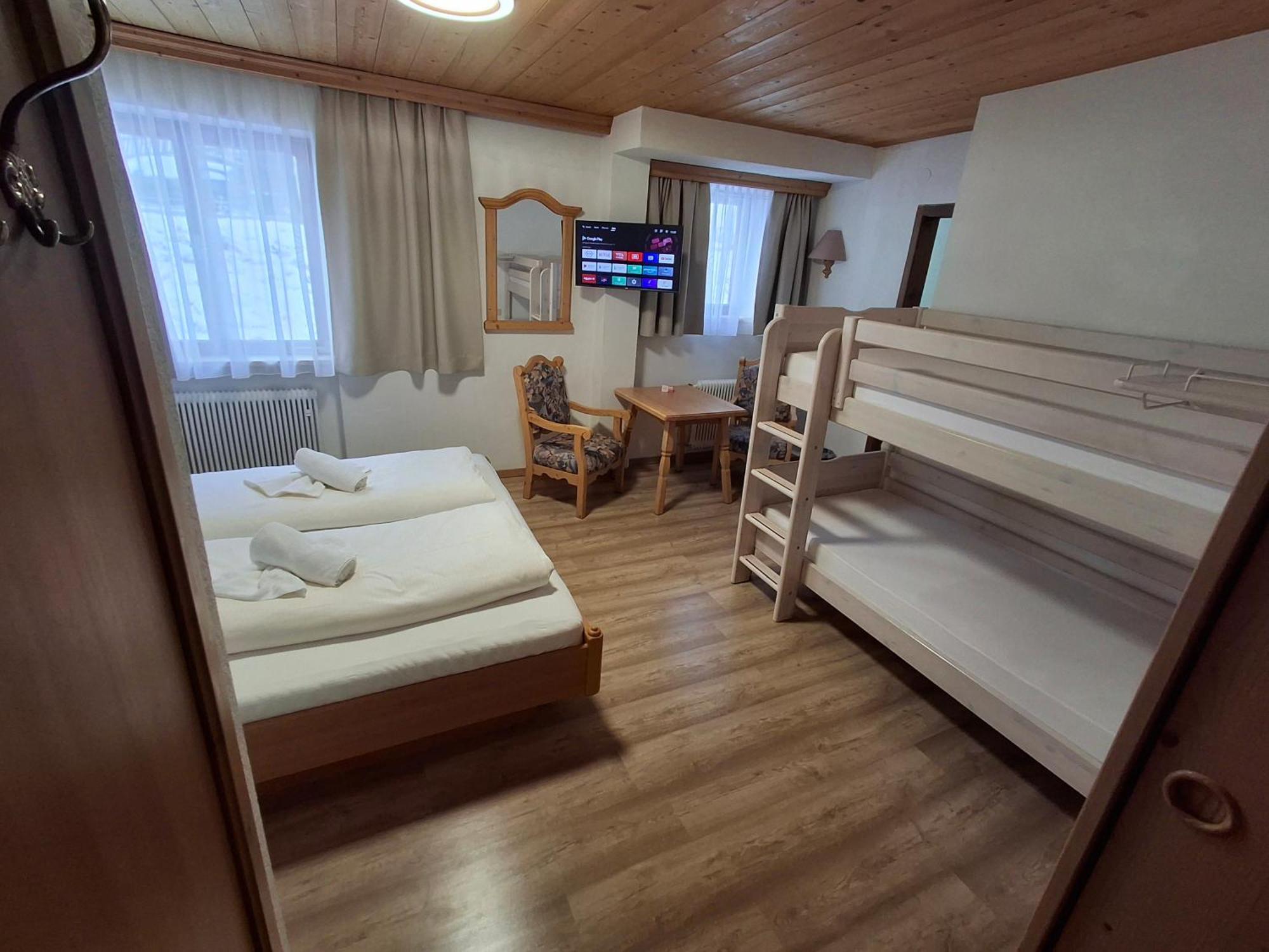 Pension Razil Ladis Exterior photo